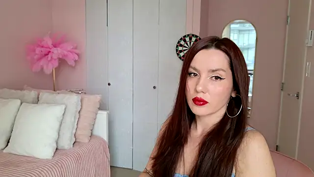 Snapshot of SirenSwitch chatting on November 5, 9:04 pm SirenSwitch online show from November 5, 9:04 pm