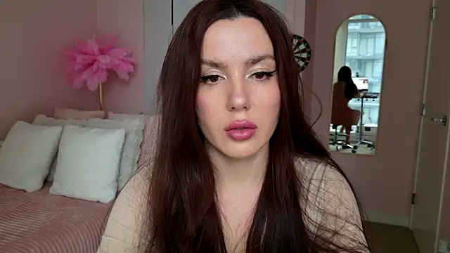 Snapshot of SirenSwitch chatting on November 12, 9:47 pm SirenSwitch online show from November 12, 9:47 pm