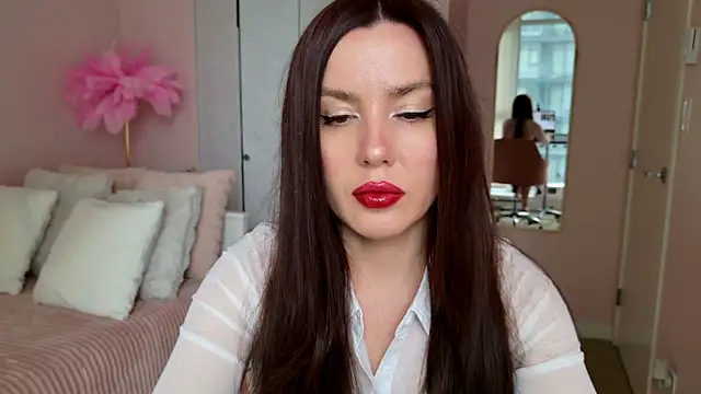 Snapshot of SirenSwitch chatting on November 15, 9:21 pm SirenSwitch online show from November 15, 9:21 pm