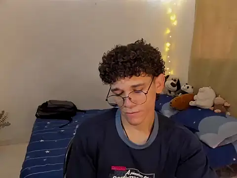 Tom Blues online show from November 10, 2:05 pm