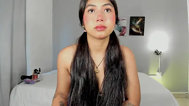 Snapshot of KimTayloor1 chatting on November 24, 7:35 pm KimTayloor1 online show from November 24, 7:35 pm