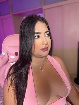 Snapshot of Emiily_Moore1 chatting on June 10, 12:55 am Emiily Moore1 online show from June 10, 12:55 am