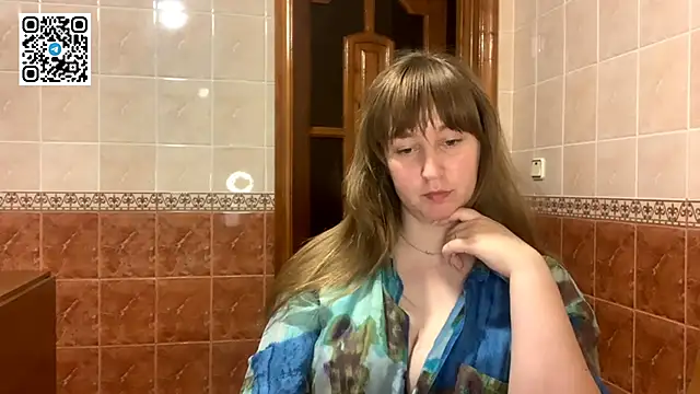 MaroonMoon  online show from October 4, 7:34 pm