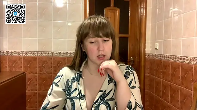 MaroonMoon  online show from December 3, 8:40 pm