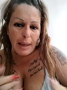 Snapshot of canariamorbosa chatting on October 6, 11:40 am canariamorbosa online show from October 6, 11:40 am