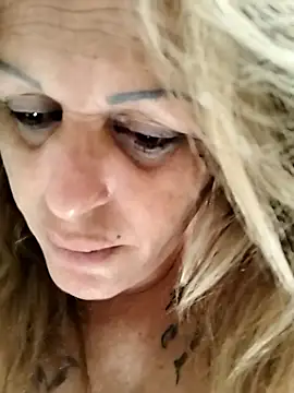 Snapshot of canariamorbosa chatting on November 8, 11:21 am canariamorbosa online show from November 8, 11:21 am