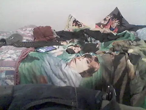 Snapshot of oscartres chatting on November 30, 12:36 am oscartres online show from November 30, 12:36 am