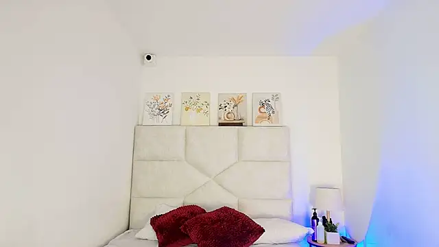 Snapshot of elizawiliamst chatting on May 13, 12:24 pm elizawiliamst online show from May 13, 12:24 pm