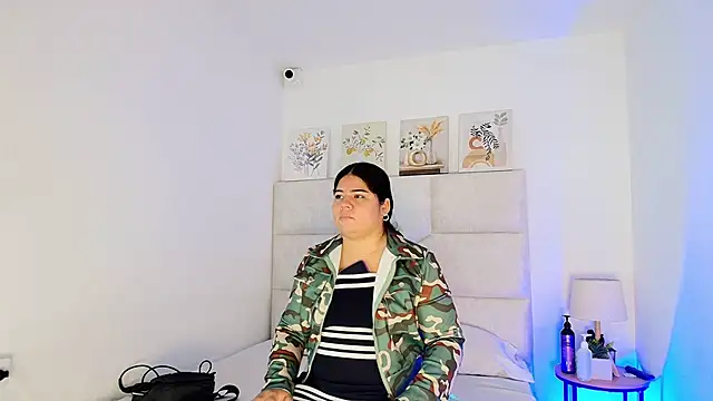 Snapshot of elizawiliamst chatting on May 29, 12:14 pm elizawiliamst online show from May 29, 12:14 pm