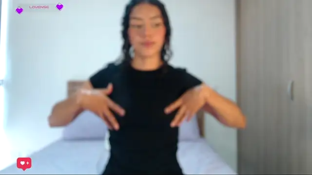 Snapshot of WendySuns_ chatting on December 2, 5:08 pm WendySuns online show from December 2, 5:08 pm