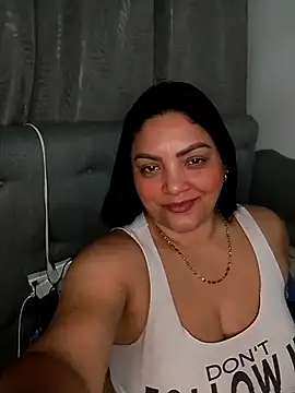 tiffany Johnson1 online show from February 17, 2:08 am