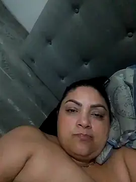 Snapshot of tiffany_Johnson1 chatting on May 9, 12:27 am tiffany Johnson1 online show from May 9, 12:27 am