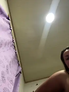 Snapshot of camila-titis chatting on May 10, 1:44 am camila-titis online show from May 10, 1:44 am