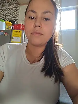 Snapshot of camila-titis chatting on June 7, 9:29 pm camila-titis online show from June 7, 9:29 pm