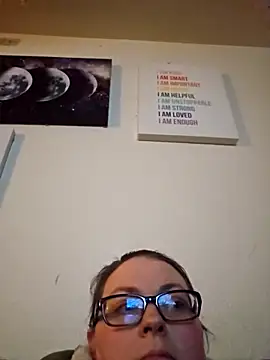 Snapshot of Yamiko42 chatting on February 23, 5:38 am Yamiko42 online show from February 23, 5:38 am