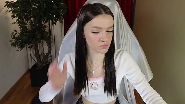 E l i z e  online show from November 12, 5:30 am