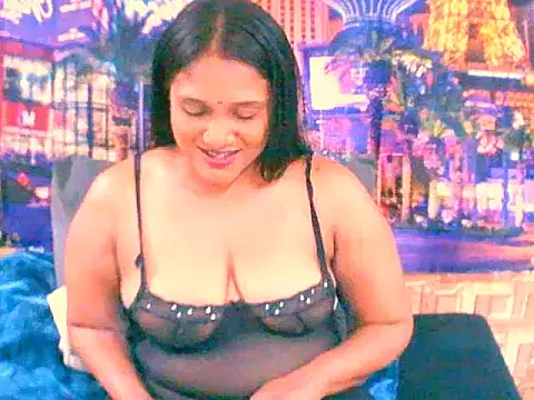 Snapshot of IndianSexyLady4u chatting on September 12, 3:56 pm IndianSexyLady4u online show from September 12, 3:56 pm