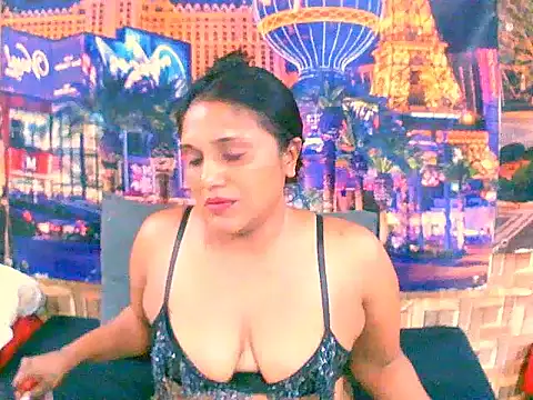 Snapshot of IndianSexyLady4u chatting on October 7, 6:27 pm IndianSexyLady4u online show from October 7, 6:27 pm