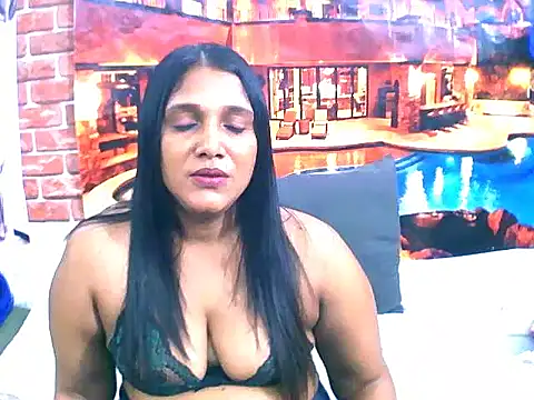 Snapshot of IndianSexyLady4u chatting on October 30, 3:24 pm IndianSexyLady4u online show from October 30, 3:24 pm