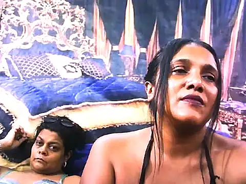 Snapshot of IndianSexyLady4u chatting on November 28, 7:49 pm IndianSexyLady4u online show from November 28, 7:49 pm