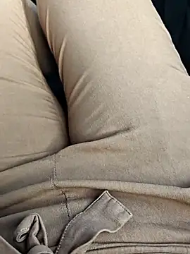 Snapshot of Horny_mummy chatting on November 4, 1:21 pm Horny mummy online show from November 4, 1:21 pm