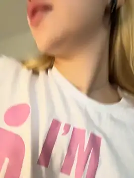 LunaMillie online show from September 25, 4:38 am