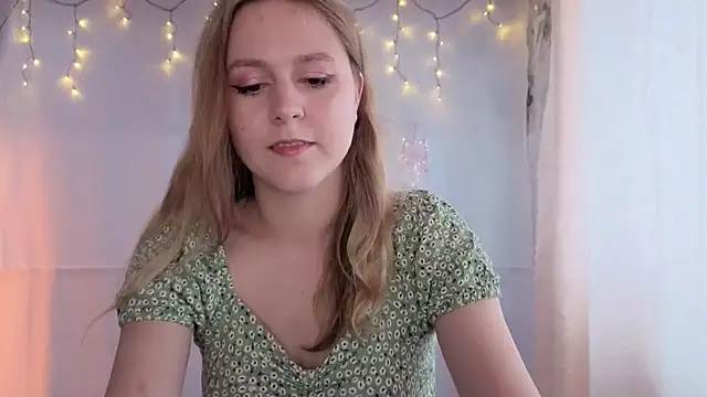 Snapshot of ShyMistery chatting on November 5, 10:59 am ShyMistery online show from November 5, 10:59 am