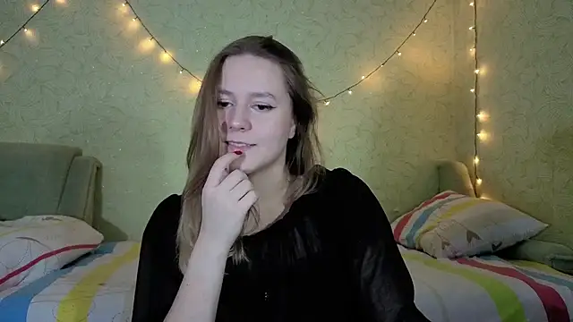 Snapshot of ShyMistery chatting on November 24, 6:51 pm ShyMistery online show from November 24, 6:51 pm