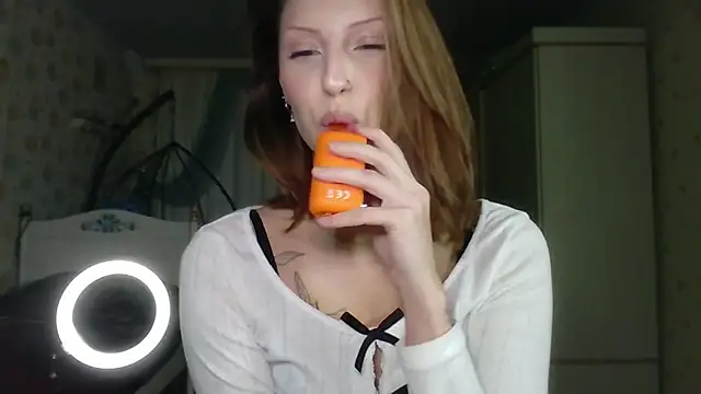 RuxaShade online show from November 27, 12:18 pm