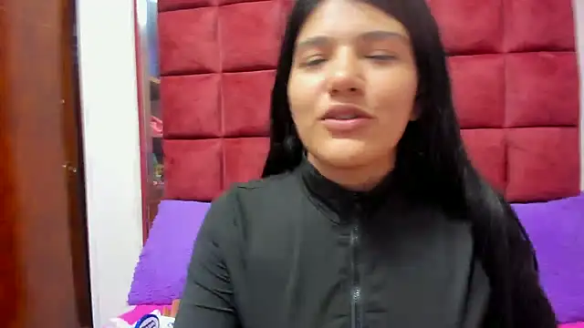 AANGELADIAZZ online show from December 17, 2:39 am