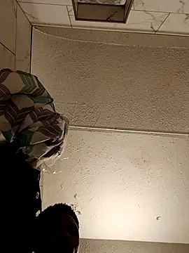 Snapshot of Dropdingo chatting on October 17, 11:57 am Dropdingo online show from October 17, 11:57 am