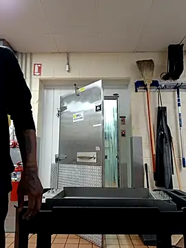 Snapshot of Dropdingo chatting on November 8, 2:39 pm Dropdingo online show from November 8, 2:39 pm