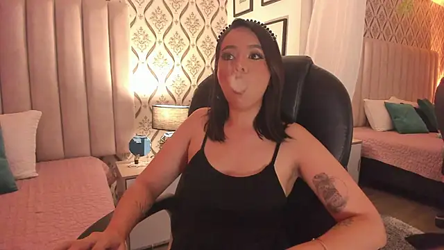 Sky Junne online show from September 9, 4:39 pm