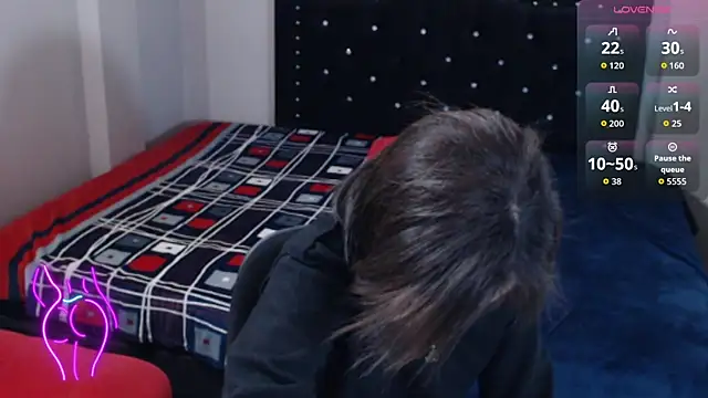 Coraline Playful online show from December 4, 6:16 pm