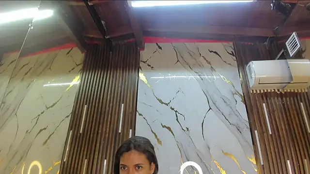 Snapshot of VictoriaDuart chatting on May 18, 7:52 pm VictoriaDuart online show from May 18, 7:52 pm