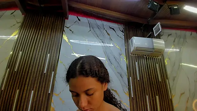 Snapshot of VictoriaDuart chatting on August 2, 7:56 pm VictoriaDuart online show from August 2, 7:56 pm