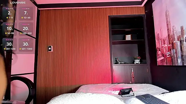 Snapshot of BritanyBrown_ chatting on November 21, 12:15 pm BritanyBrown online show from November 21, 12:15 pm