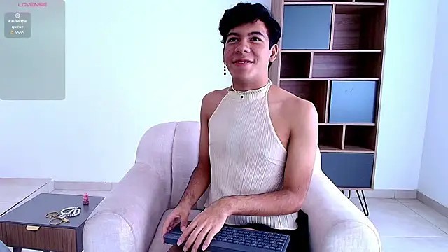 E R O S  online show from November 7, 7:47 pm