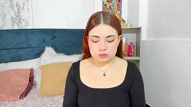 Snapshot of Vicluxxx chatting on May 21, 1:51 pm Vicluxxx online show from May 21, 1:51 pm