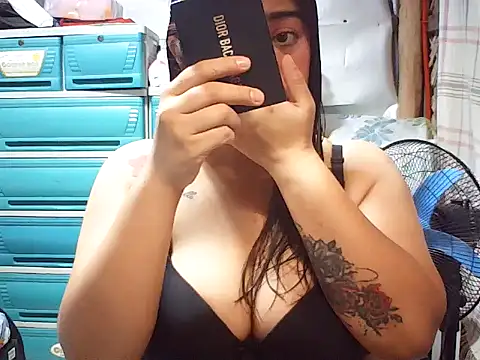 sexylhane online show from January 18, 2:10 pm