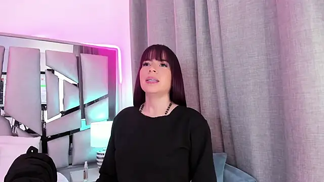 Snapshot of _valeria_saenz_ chatting on June 11, 3:04 am valeria saenz online show from June 11, 3:04 am
