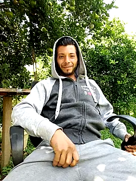 Snapshot of AlphaAlterX chatting on October 15, 1:33 pm AlphaAlterX online show from October 15, 1:33 pm