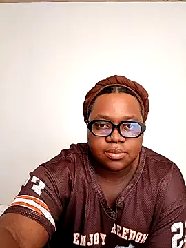 Gyminae online show from November 16, 1:06 pm