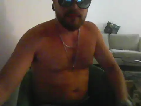 Snapshot of blondi4 chatting on July 6, 8:55 pm blondi4 online show from July 6, 8:55 pm