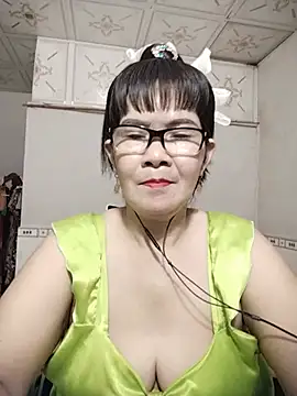Snapshot of Ki_xxx chatting on June 16, 3:47 pm Ki xxx online show from June 16, 3:47 pm