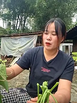 ALIENHR38 online show from October 27, 2:48 am