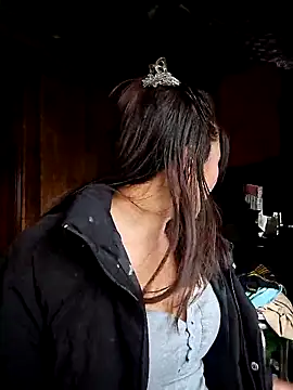 ALIENHR38 online show from December 17, 1:33 am