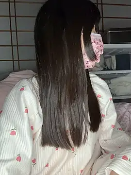 Snapshot of xx_Ojou_xx chatting on December 2, 4:35 pm xx Ojou xx online show from December 2, 4:35 pm