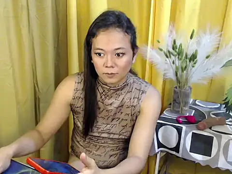 Snapshot of MissfrancesXxx chatting on July 10, 9:34 am MissfrancesXxx online show from July 10, 9:34 am