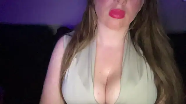 Snapshot of Djelina940 chatting on July 26, 8:16 pm Djelina940 online show from July 26, 8:16 pm
